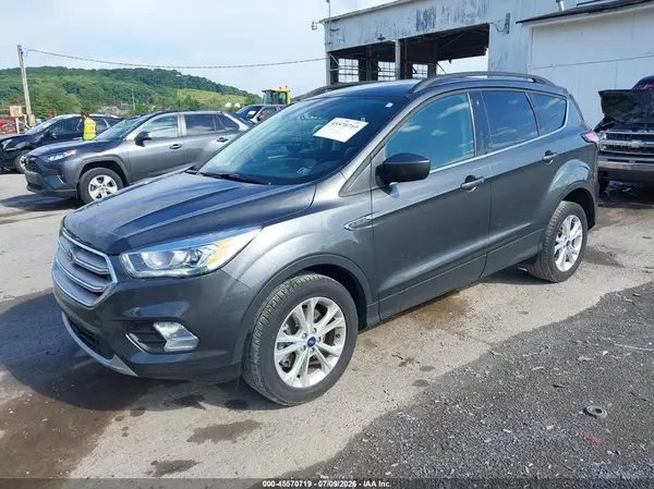 1FMCU9HD6JUD17333 2018 FORD ESCAPE - Image 2