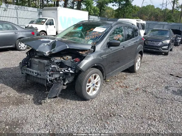 1FMCU9HD6KUA66668 2019 FORD ESCAPE - Image 2