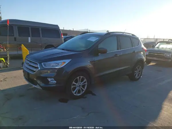1FMCU9HD6KUB63112 2019 FORD ESCAPE - Image 2