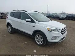 1FMCU9HD6KUC12440 2019 FORD ESCAPE