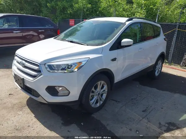 1FMCU9HD7JUA09104 2018 FORD ESCAPE - Image 2
