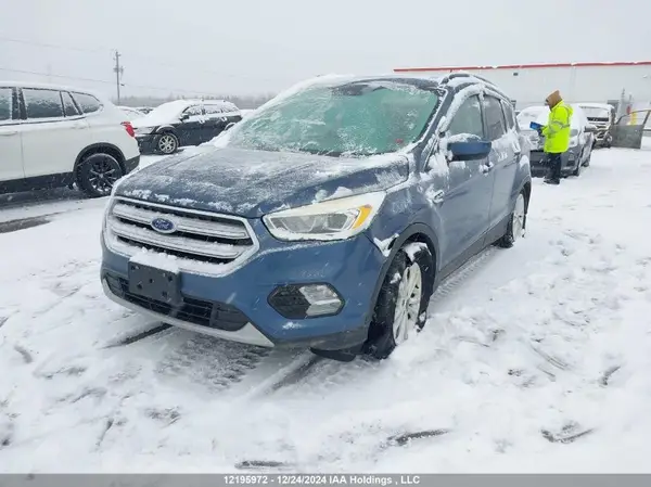 1FMCU9HD7JUA13623 2018 FORD ESCAPE - Image 2