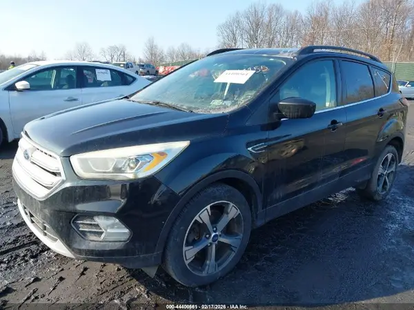 1FMCU9HD7JUA27182 2018 FORD ESCAPE - Image 2