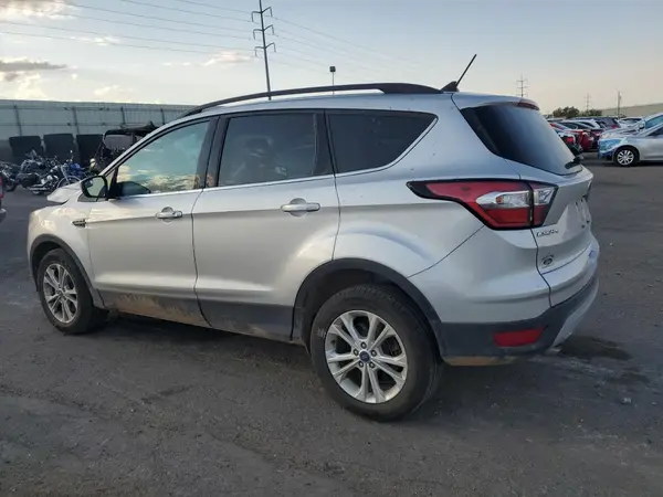 1FMCU9HD7JUA47593 2018 FORD ESCAPE - Image 2