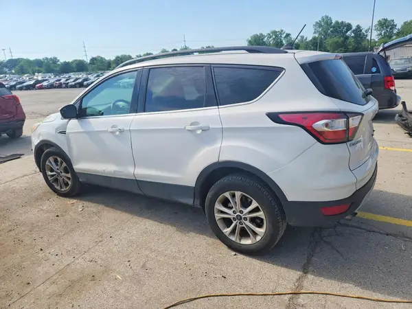 1FMCU9HD7JUA67360 2018 FORD ESCAPE - Image 2