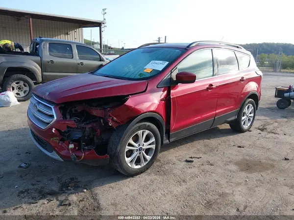 1FMCU9HD7JUB38329 2018 FORD ESCAPE - Image 2