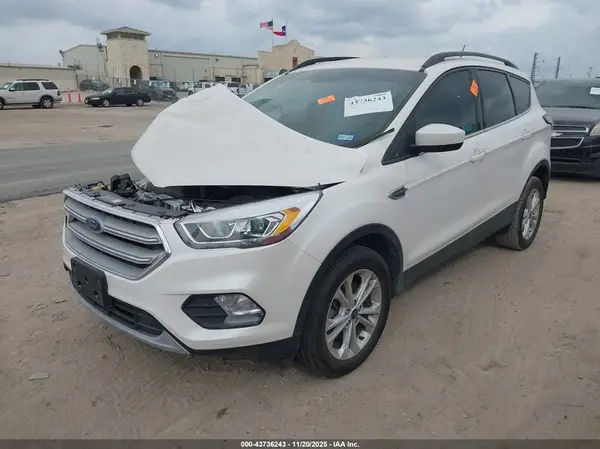1FMCU9HD7JUB42509 2018 FORD ESCAPE - Image 2