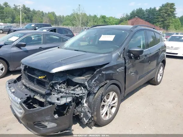 1FMCU9HD7JUB93671 2018 FORD ESCAPE - Image 2