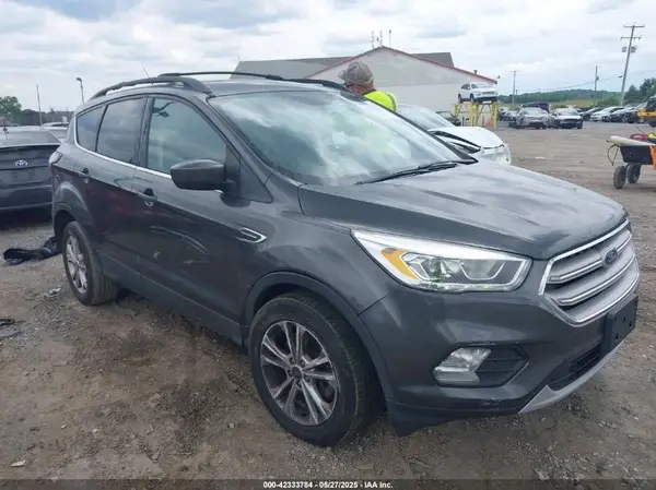 1FMCU9HD7JUC16222 2018 FORD ESCAPE - Image 1
