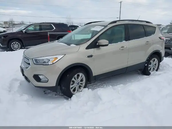1FMCU9HD7JUC28807 2018 FORD ESCAPE - Image 2