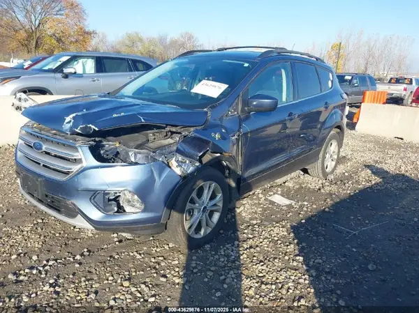 1FMCU9HD7JUC28810 2018 FORD ESCAPE - Image 2