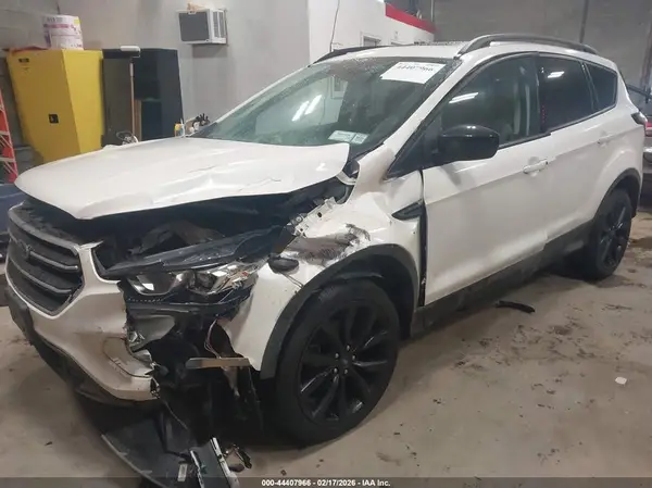 1FMCU9HD7JUC39709 2018 FORD ESCAPE - Image 2