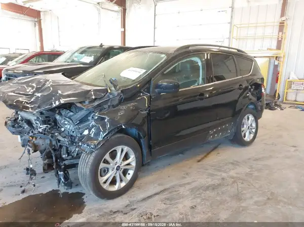 1FMCU9HD7JUC47129 2018 FORD ESCAPE - Image 2