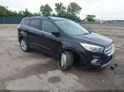 1FMCU9HD7JUC63878 2018 FORD ESCAPE