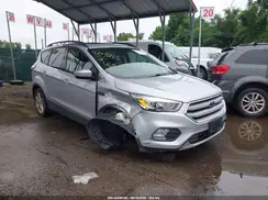 1FMCU9HD7JUD27403 2018 FORD ESCAPE