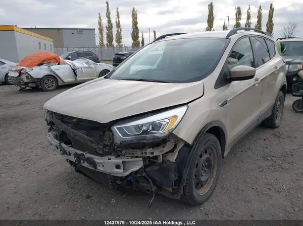 1FMCU9HD7JUD32438 2018 FORD ESCAPE - Image 2