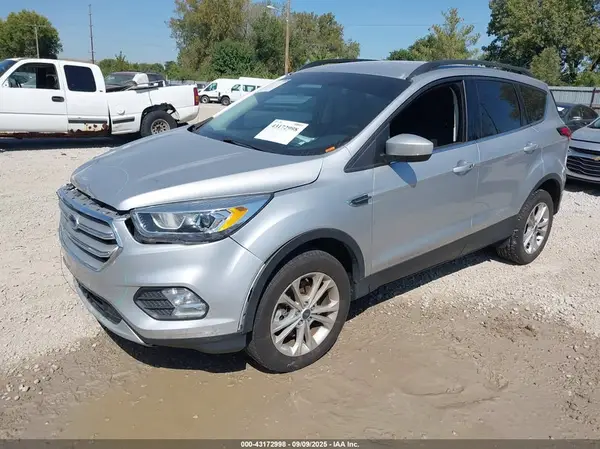 1FMCU9HD7KUA92759 2019 FORD ESCAPE - Image 2