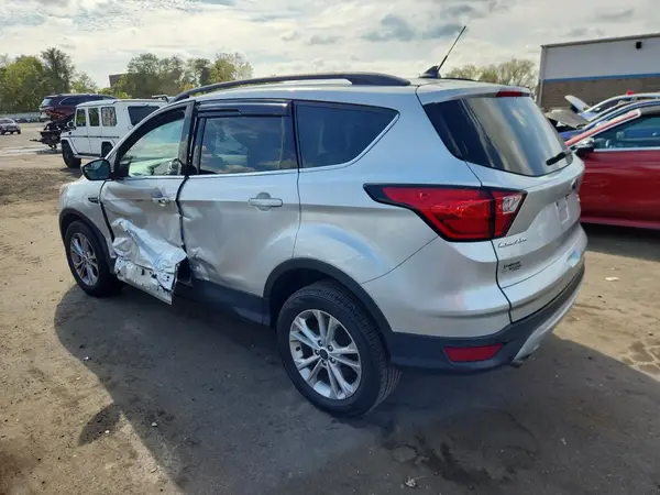 1FMCU9HD7KUB18633 2019 FORD ESCAPE - Image 2