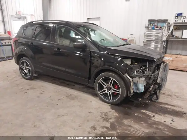 1FMCU9HD7KUB88620 2019 FORD ESCAPE - Image 1
