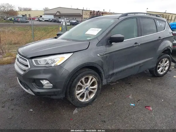 1FMCU9HD7KUC00717 2019 FORD ESCAPE - Image 2