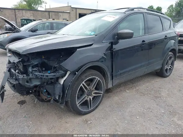 1FMCU9HD7KUC18487 2019 FORD ESCAPE - Image 2