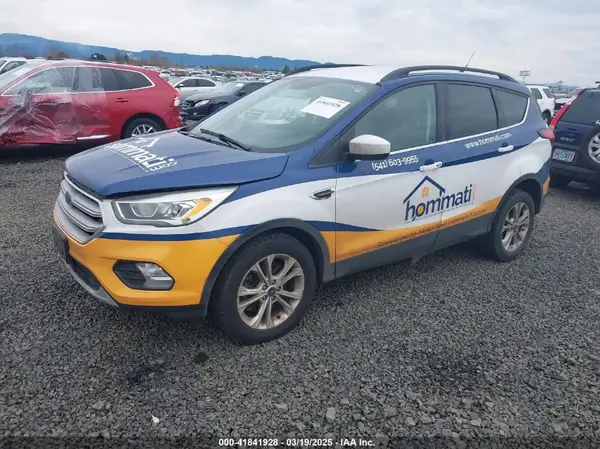 1FMCU9HD7KUC30199 2019 FORD ESCAPE - Image 2