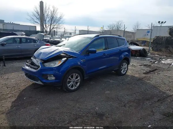 1FMCU9HD8JUA31712 2018 FORD ESCAPE - Image 2