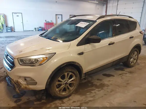 1FMCU9HD8JUA34433 2018 FORD ESCAPE - Image 2