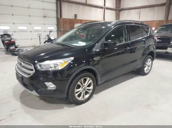1FMCU9HD8JUA77668 2018 FORD ESCAPE - Image 2