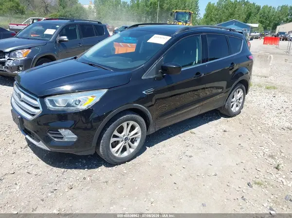 1FMCU9HD8JUA89237 2018 FORD ESCAPE - Image 2