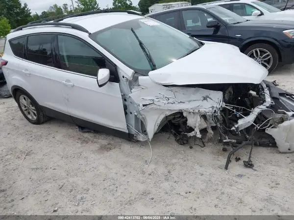1FMCU9HD8JUA93482 2018 FORD ESCAPE - Image 1