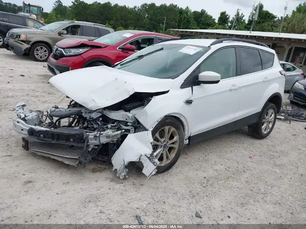 1FMCU9HD8JUA93482 2018 FORD ESCAPE - Image 2