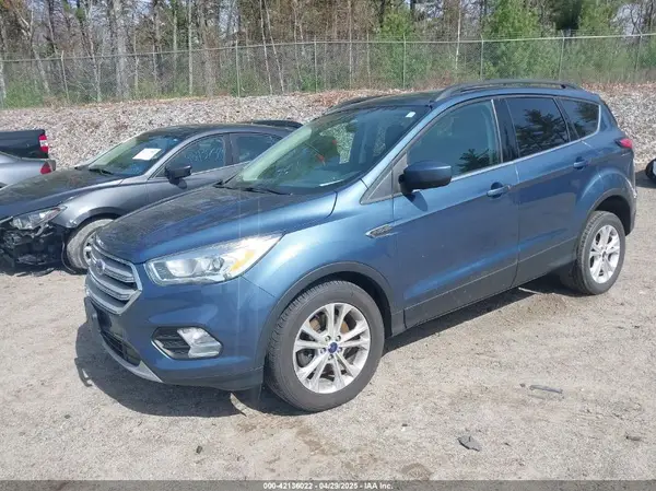 1FMCU9HD8JUB01872 2018 FORD ESCAPE - Image 2