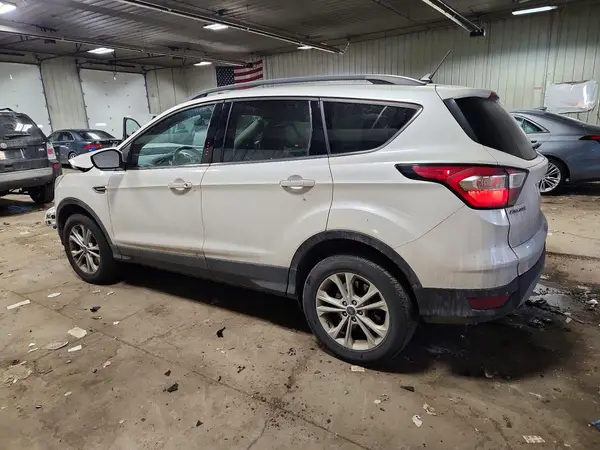 1FMCU9HD8JUB10085 2018 FORD ESCAPE - Image 2