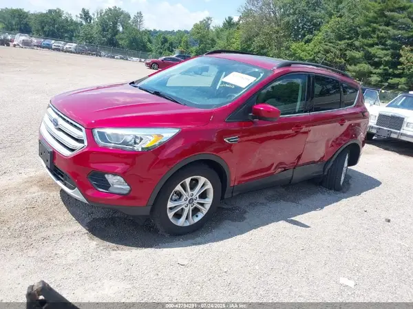 1FMCU9HD8JUB22205 2018 FORD ESCAPE - Image 2