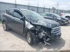 1FMCU9HD8JUB56015 2018 FORD ESCAPE