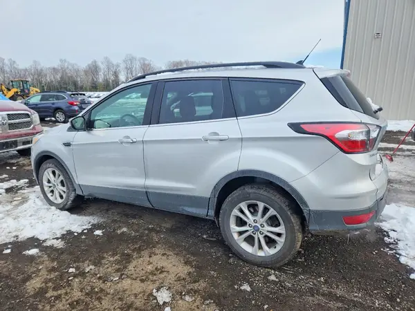 1FMCU9HD8JUB74787 2018 FORD ESCAPE - Image 2