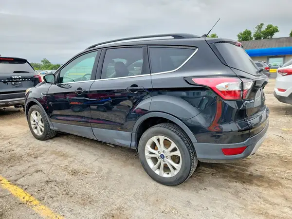 1FMCU9HD8JUB86714 2018 FORD ESCAPE - Image 2
