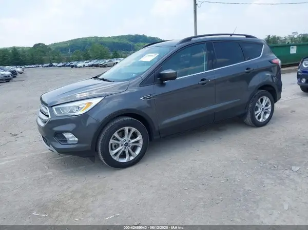 1FMCU9HD8JUC30274 2018 FORD ESCAPE - Image 2