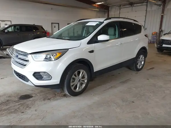 1FMCU9HD8JUC79913 2018 FORD ESCAPE - Image 2