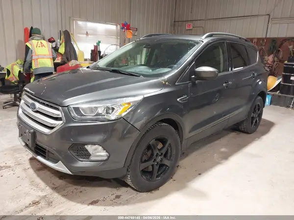 1FMCU9HD8JUD21691 2018 FORD ESCAPE - Image 2