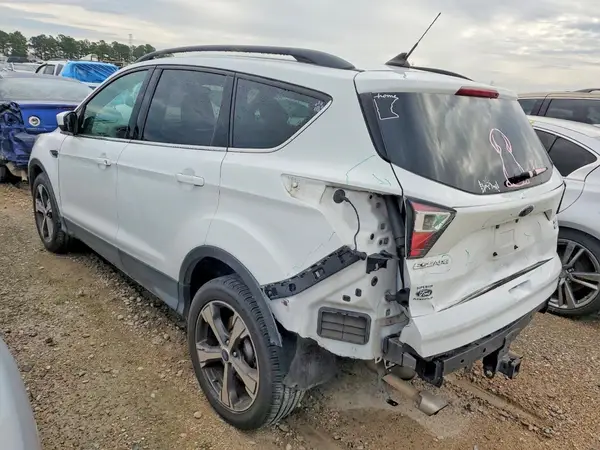 1FMCU9HD8JUD59602 2018 FORD ESCAPE - Image 2
