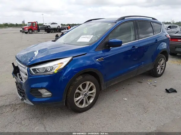 1FMCU9HD8JUD62113 2018 FORD ESCAPE - Image 2
