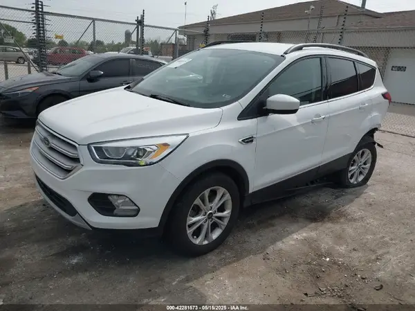 1FMCU9HD8KUB25249 2019 FORD ESCAPE - Image 2