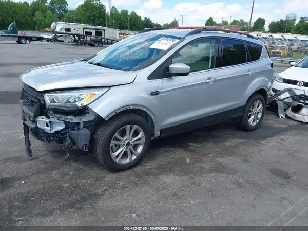 1FMCU9HD8KUB83281 2019 FORD ESCAPE - Image 2