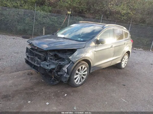 1FMCU9HD8KUB92966 2019 FORD ESCAPE - Image 2