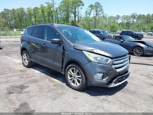 1FMCU9HD8KUC31104 2019 FORD ESCAPE - Image 1