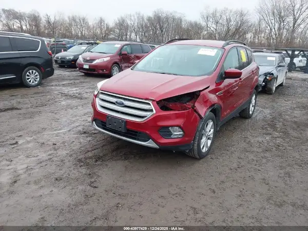 1FMCU9HD9JUA80630 2018 FORD ESCAPE - Image 2