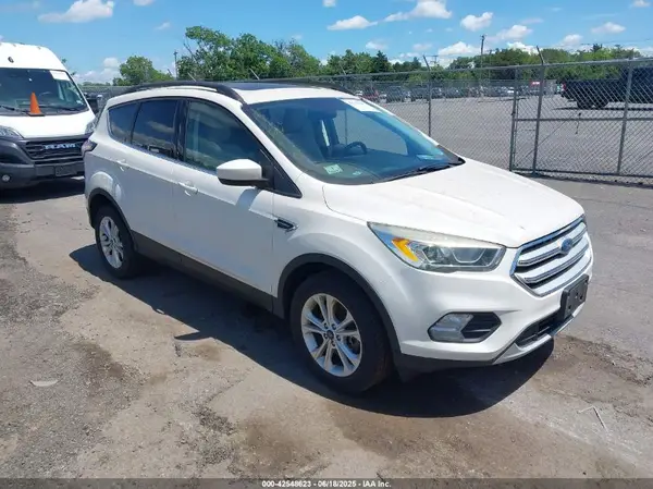 1FMCU9HD9JUA87724 2018 FORD ESCAPE - Image 1
