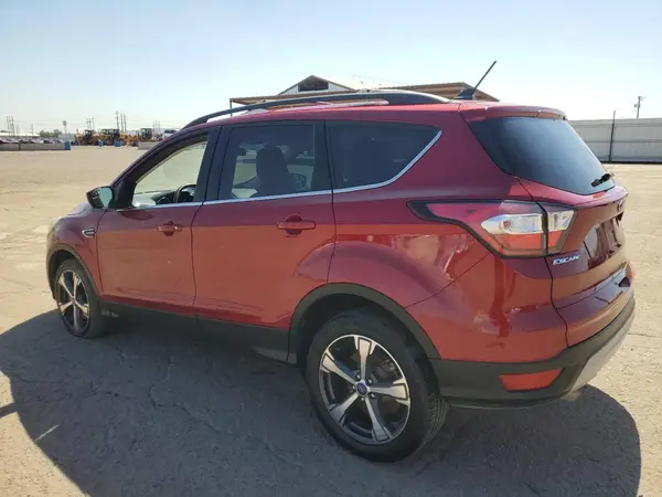 1FMCU9HD9JUA99677 2018 FORD ESCAPE - Image 2